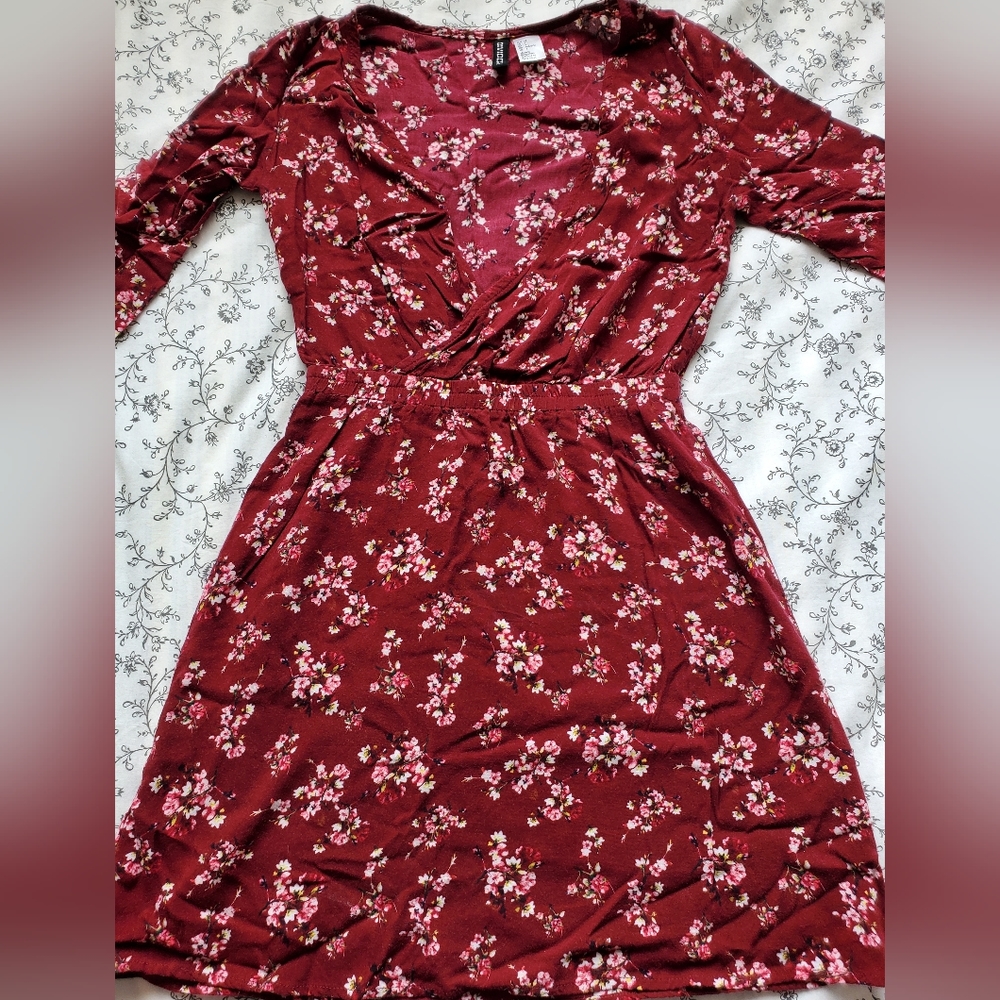Dress - Picture 2 of 5